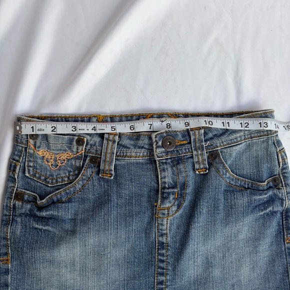 Vintage l.e.i Ashley Ultra Low Rise Denim Mini Skirt Size 0 Y2K - Picture 11 of 12